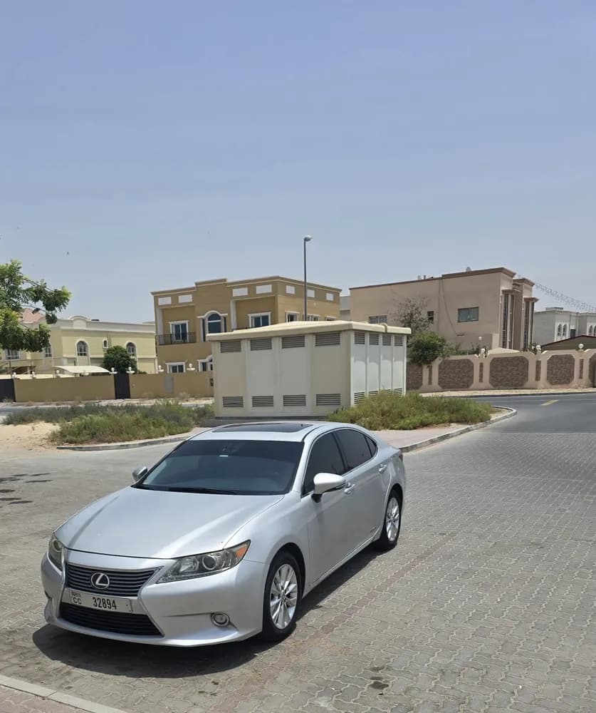 Used Lexus ES 300h Premier 2014
