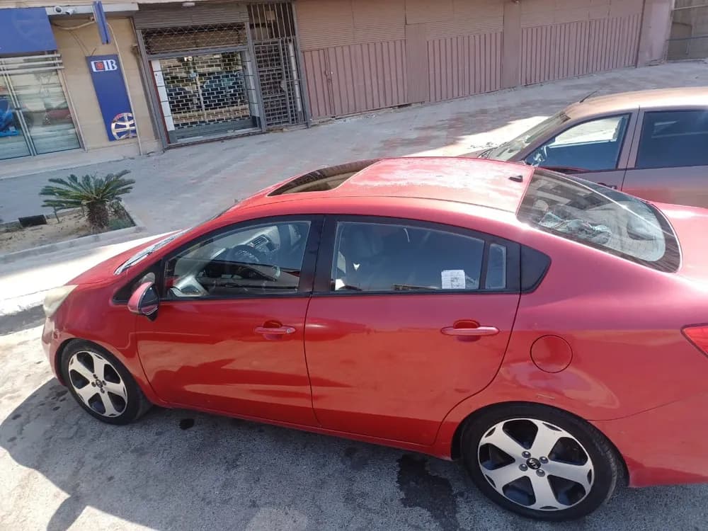 كيا ريو 4 Door Sedan 1.4L 2015 مستعملة