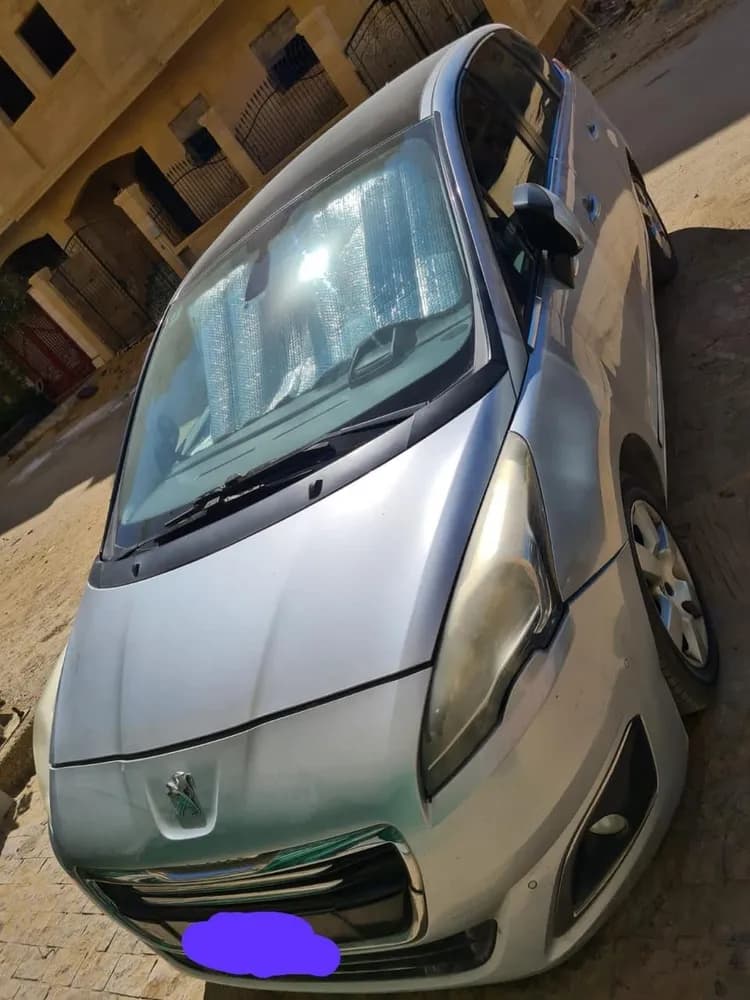 بيجو 5008 1.6T Allure 2016 مستعملة