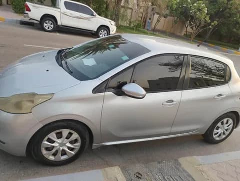 Used Peugeot 208 1.6L GT Line 2014 Used Peugeot 208 1.6L GT Line 2014 used_cars.forSale