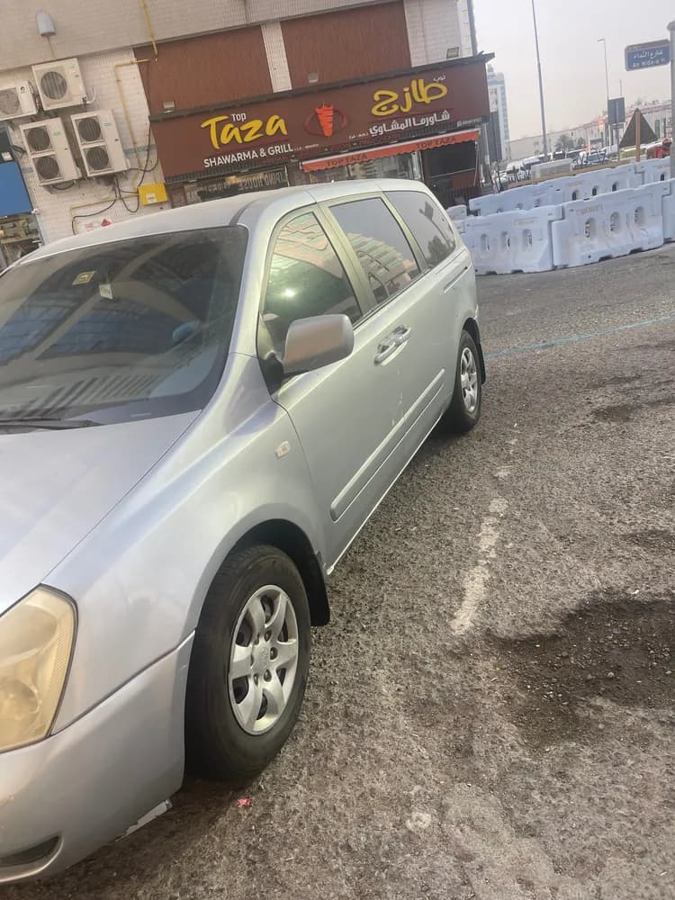 Used Kia Carnival 2006