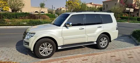 ميتسوبيشي باجيرو 3.5L 3 Door Mid 2020 مستعملة ميتسوبيشي باجيرو 3.5L 3 Door Mid 2020 مستعملة used_cars.forSale