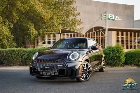 ميني Cooper John Cooper Works 2024 مستعملة ميني Cooper John Cooper Works 2024 مستعملة used_cars.forSale