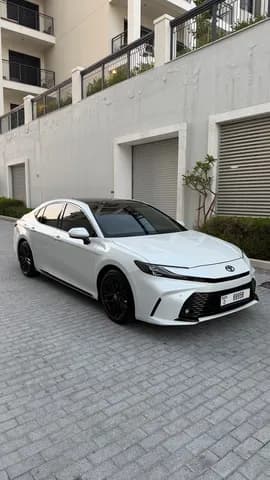 Used Toyota Camry 2.5L GLE (178 HP) w/ Sunroof 2025 Used Toyota Camry 2.5L GLE (178 HP) w/ Sunroof 2025 used_cars.forSale