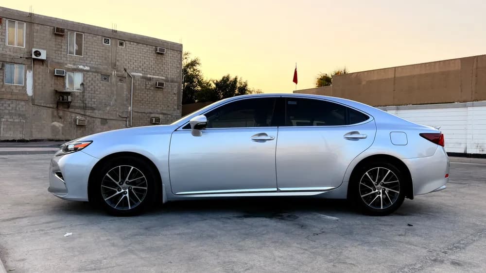 Used Lexus ES 350 4 door 3.5L 2018