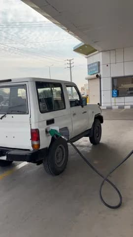 Used Toyota Land Cruiser 4.6L VXR 2016 Used Toyota Land Cruiser 4.6L VXR 2016 used_cars.forSale