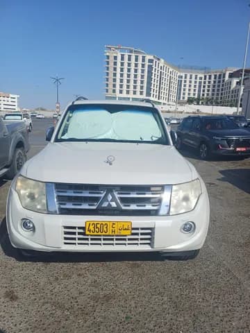 ميتسوبيشي باجيرو 3.5L 5 Door Basic 2012 مستعملة ميتسوبيشي باجيرو 3.5L 5 Door Basic 2012 مستعملة used_cars.forSale