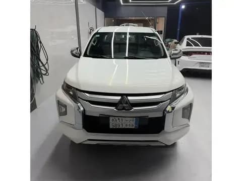 ميتسوبيشي أل200 Single Cab 2020 مستعملة ميتسوبيشي أل200 Single Cab 2020 مستعملة used_cars.forSale
